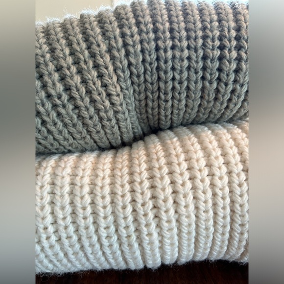 Chunky knit sweater combo - Picture 7 of 7